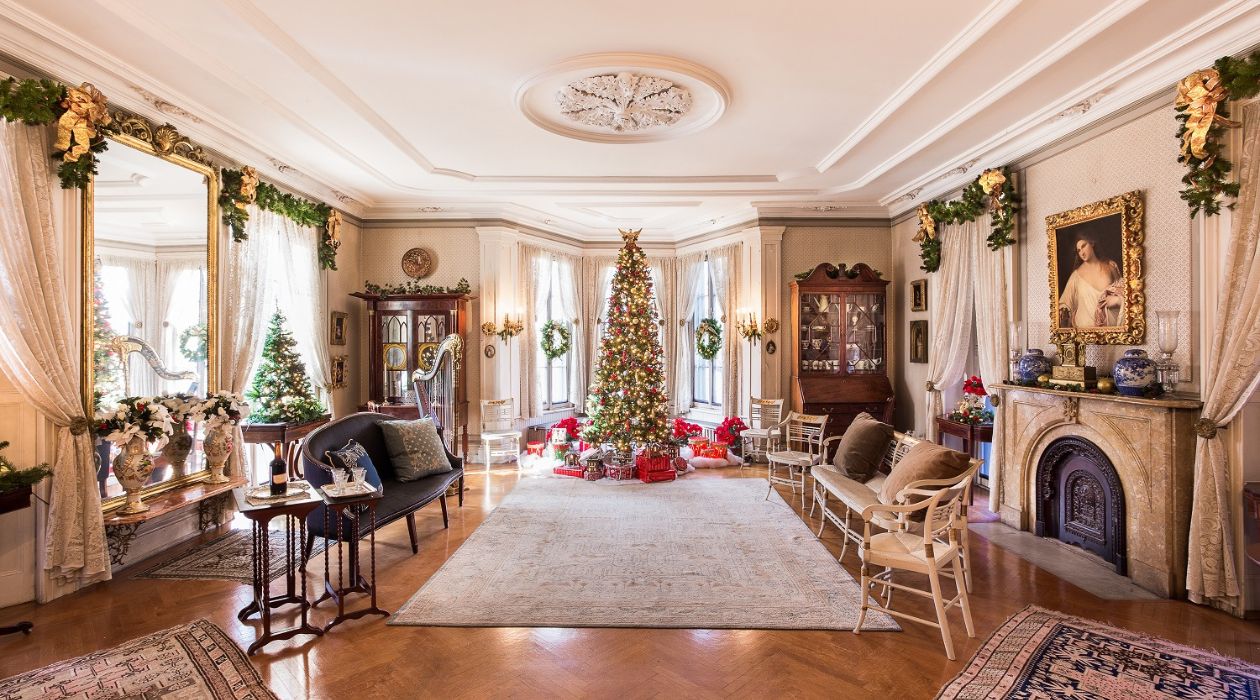 Locust Grove Drawing Room at Christmas, Poughkeepsie, photo by Nathaniel Cooper